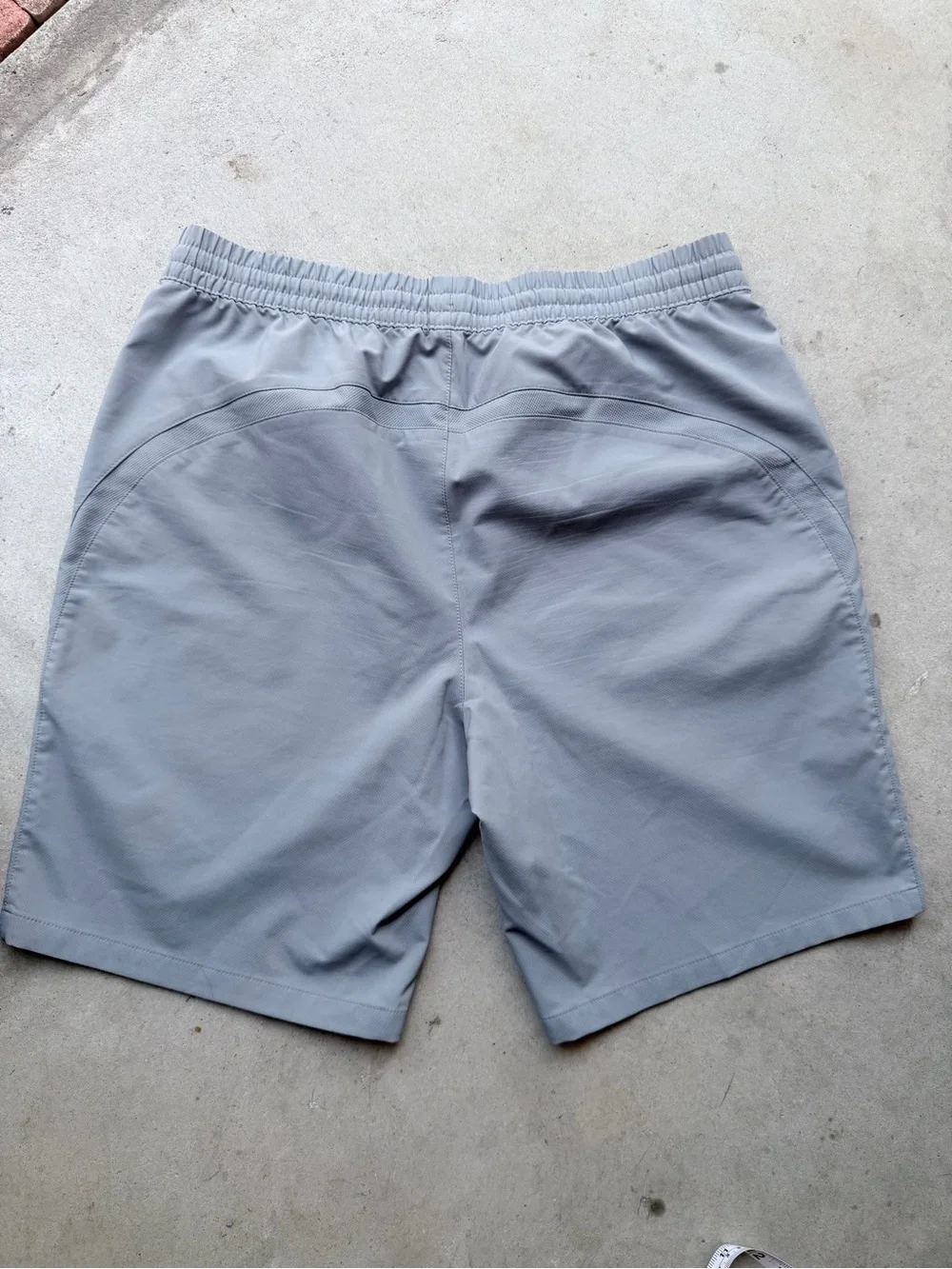 Roundtree & Yorke Gray Performance Athletic Basketball Shorts -no liner